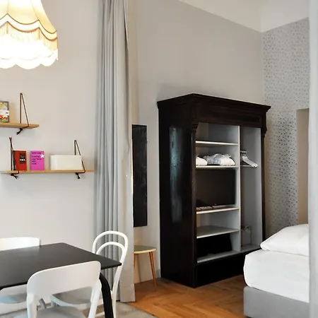 Graetzlhotel Karmelitermarkt Hotel *