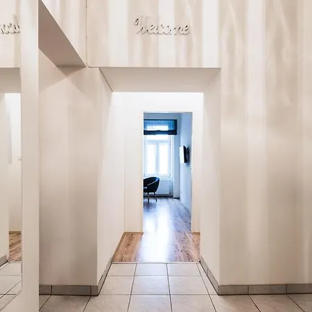 & Business 1120 Apartment