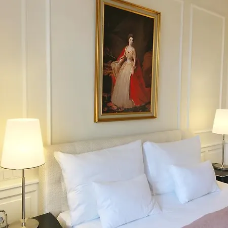 Imperium - Experience The Luxurious In Center *