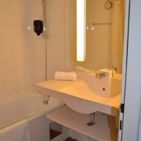 Otel Lenas West