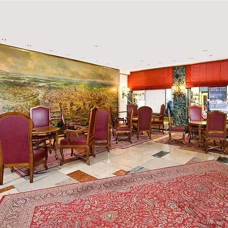 Hotel Royal 4*