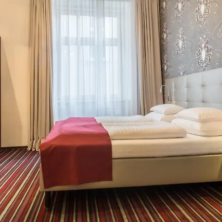 Fuerst Metternich Hotel 3*