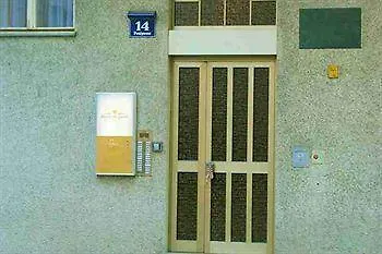 بنسيون دي ار. جايسلر 3* فيينا