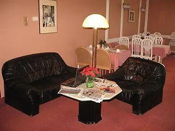 לינה וארוחת בוקר Continental Hotel-pension