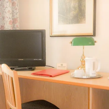 Graf Stadion Hotel 3*