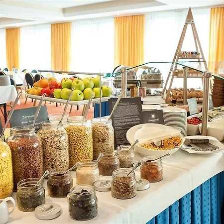 Arcotel Donauzentrum Hotel
