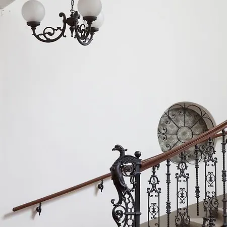 6 * Vienna