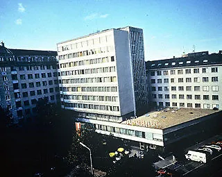 Academia 2* Вена