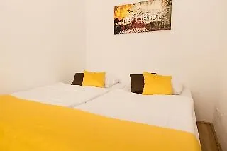 Apartment Checkvienna Lassalleestrasse Vienna