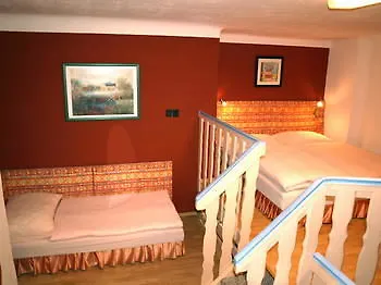 Hotel Liechtenstein Apartments II Aparthotel 2*
