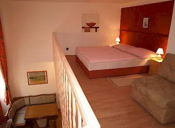 Hotel Liechtenstein Apartments II 2*