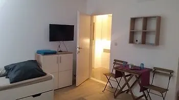 Alojamento de Acomodação e Pequeno-almoço Prestige Schoenbrunn 3*