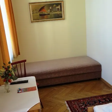 Hotel Lehrerhaus 2*
