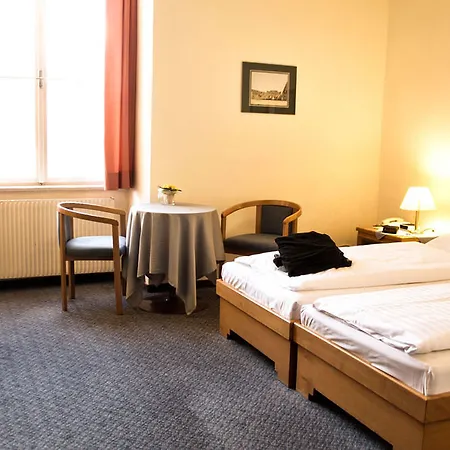 Very Apartments, 5 Min To Center, No Reception 3*