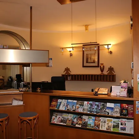 Very Apartments, 5 Min To Center, No Reception 3*