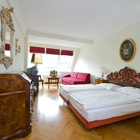 Hotel Royal 4*