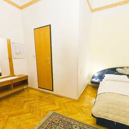 Casa de hóspedes Stadtpark 3*