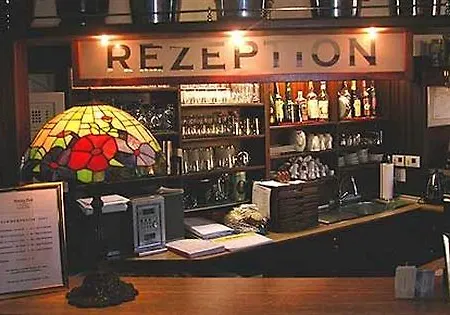 Peck Hotel