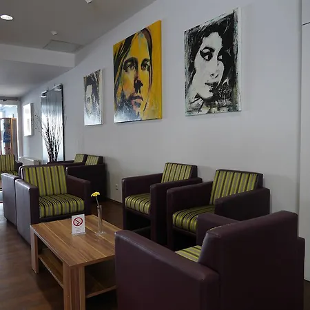 Hotel Arion Cityhotel & 24hours-apartment 4*