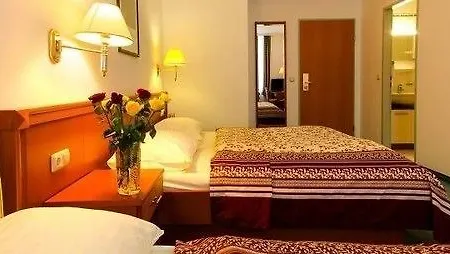 Hotel Schani Salon