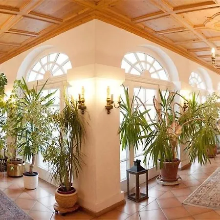 Hotel Fuhrgassl-huber 4*