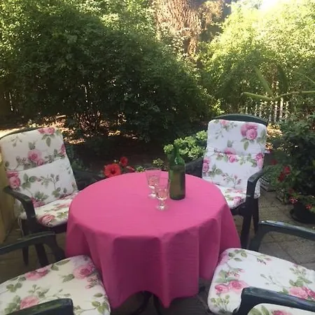 Apartment Exquisites Gartenapartment In Eleganter Jugendstilvilla *