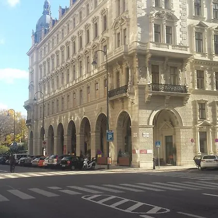 Deluxe With 3 - Bartensteingasse 16 Vienna