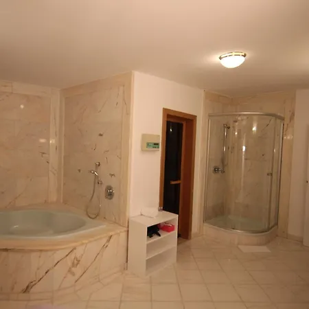Parco Di Schoenbrunn 4*