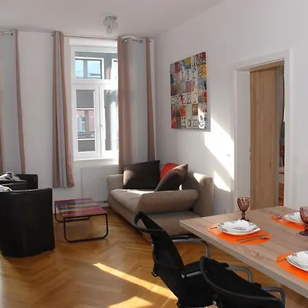 The Barts Apartments - Self Check-In *