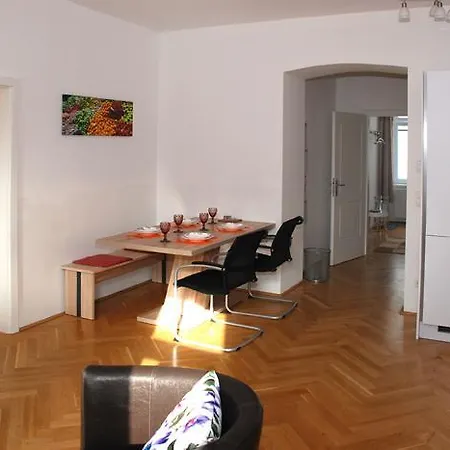 The Barts Apartments - Self Check-In