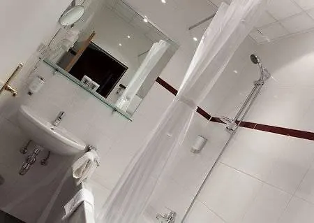 Fuerst Metternich Hotel 3*