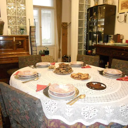 Guest house Exclusive In The City Centre Of