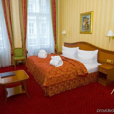 Opera I Self Check In 4* Vienna