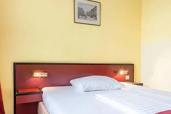 Fuerst Metternich Hotel