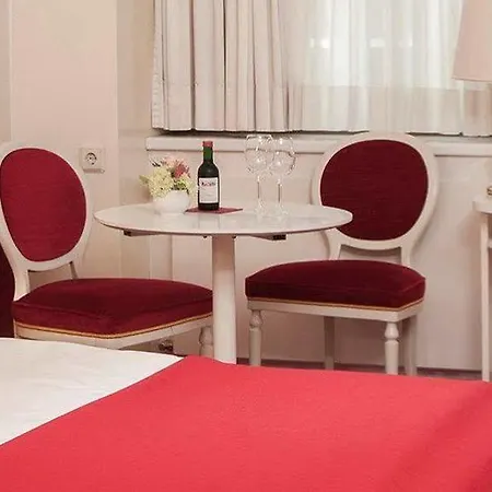 Elaya City Center Hotel