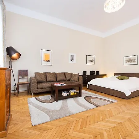 Rosa Linde - Comfort 2* Wenen