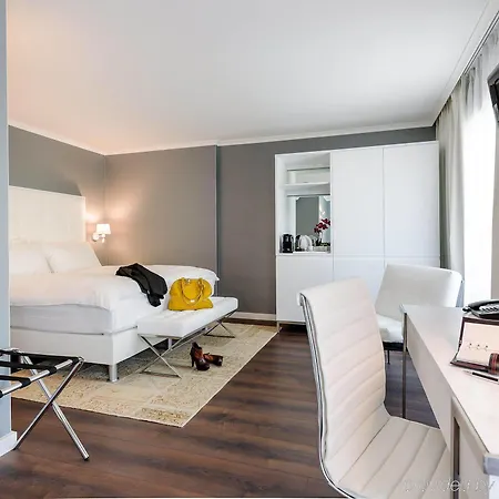Hotel Mercure Raphael