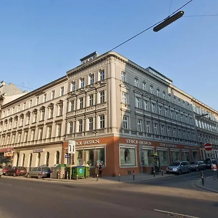 Debo Schoenbrunner Strasse - Contactless Check In * Vienna