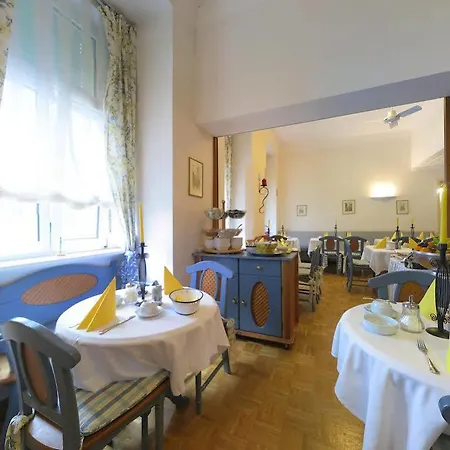 Hotel Anna 3*