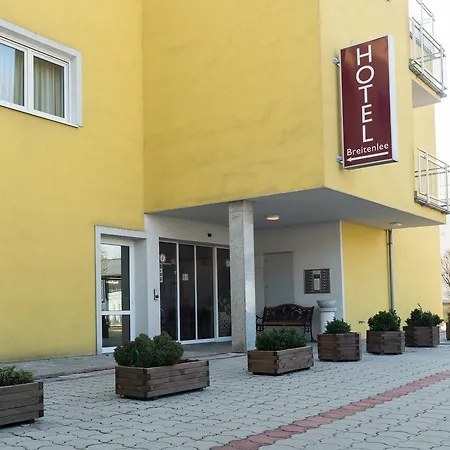 Breitenlee Отель Вена