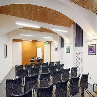 Hotel Fortyplusone - Newly Renovated! 4*