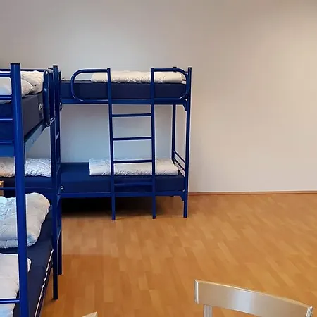 Easyroom - Budget Hostel *