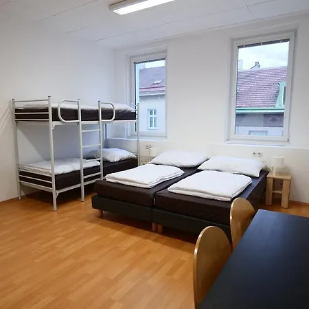 Easyroom - Budget Hostel Wien