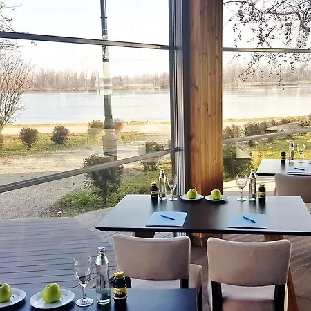 Pensionat River 3*