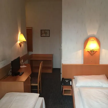 Admiral Hotel 3*