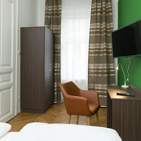 Apartmán Castellez 1020 *