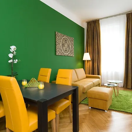 Apartament Castellez 1020 *