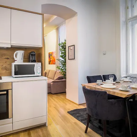 Appartement Sky9 Center *