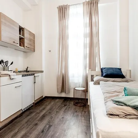 Apartment & Business 1120 *
