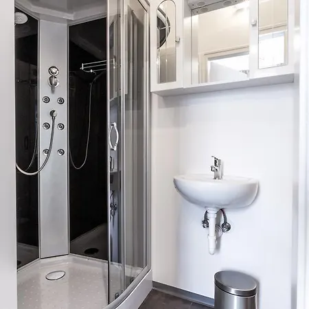 & Business 1120 Apartment Wien